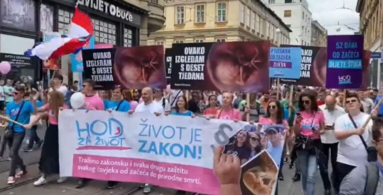 FOTO VIDEO Hod za život u Zagrebu: ‘Potreban je zakonski okvir temeljen na znanosti koji štiti život od začeća do smrti’