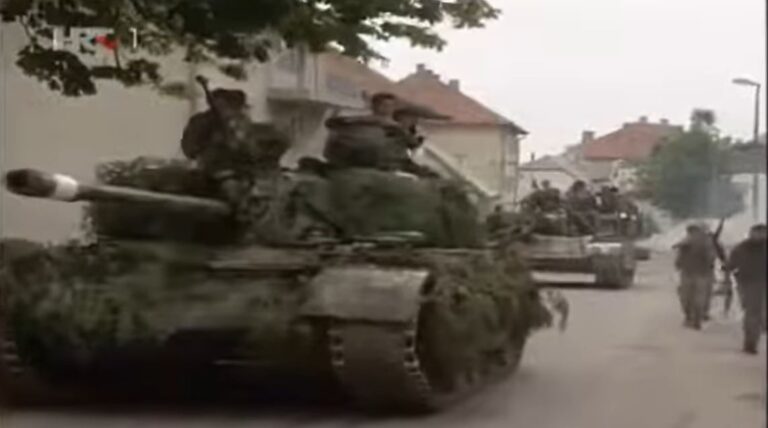 FOTO-VIDEO Silovitim udarom HV spašeno je područje zapadne Bosne od genocida poput onog u Srebrenici, operacijom Ljeto ’95 hrvatske snage napravile su zadnji potreban korak za pokretanje VRO- Oluja!