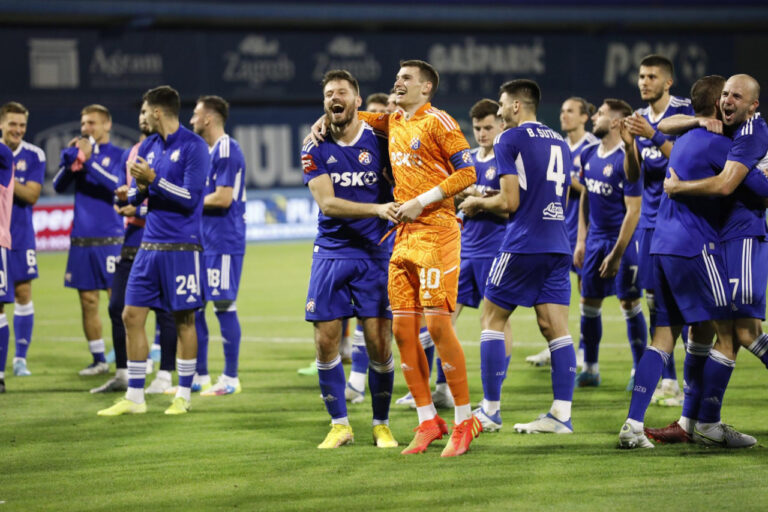 VELIKO SLAVLJE DINAMA U 100. DERBIJU! HAJDUK POVEO PA U DRUGOM POLUVREMENU DOŽIVIO GOLIJADU MODRIH, PRIMIO 4 KOMADA, POGLEDAJTE GOLOVE