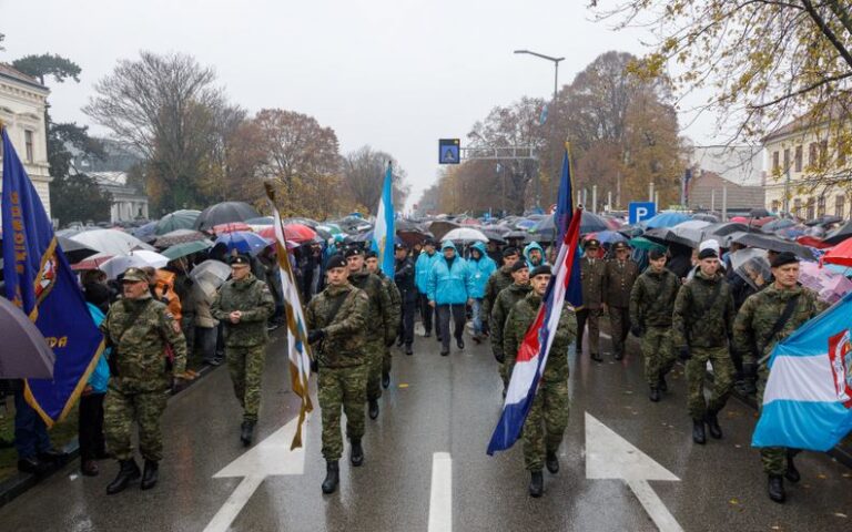 FOTO- Dan sjećanja na srpsku agresiju, žrtve Domovinskog rata i Dan sjećanja na žrtvu velikosrpske agresije Vukovara i Škabrnje,18. studenoga. Braniteljski portal u Vukovaru